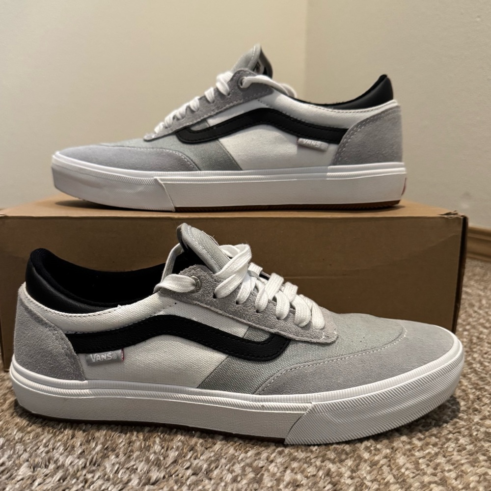 **SOLD**  Vans Gilbert Crockett Pro ‘Grey/White’